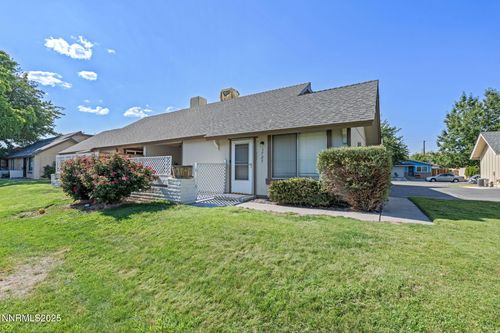 1725 York Way, Sparks, NV, 89431-1943 | Card Image