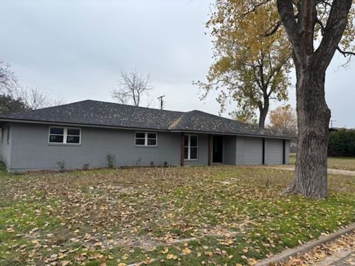 916 W Elizabeth Dr, Robinson, TX, 76706-4917 | Card Image