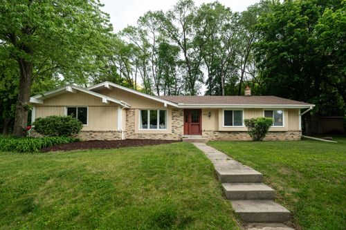 1825 Wolf Rd, Waukesha, WI, 53186-2643 | Card Image