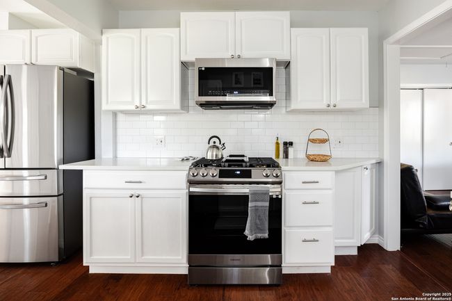 5214 Valley Oak Dr, House other with 3 bedrooms, 3 bathrooms and null parking in Austin TX | Image 9