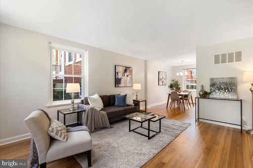 3222 S Utah St, ARLINGTON, VA, 22206-1908 | Card Image