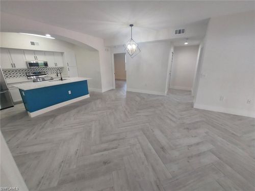 apt-911-7940 Preserve Cir, NAPLES, FL, 34119-6747 | Card Image