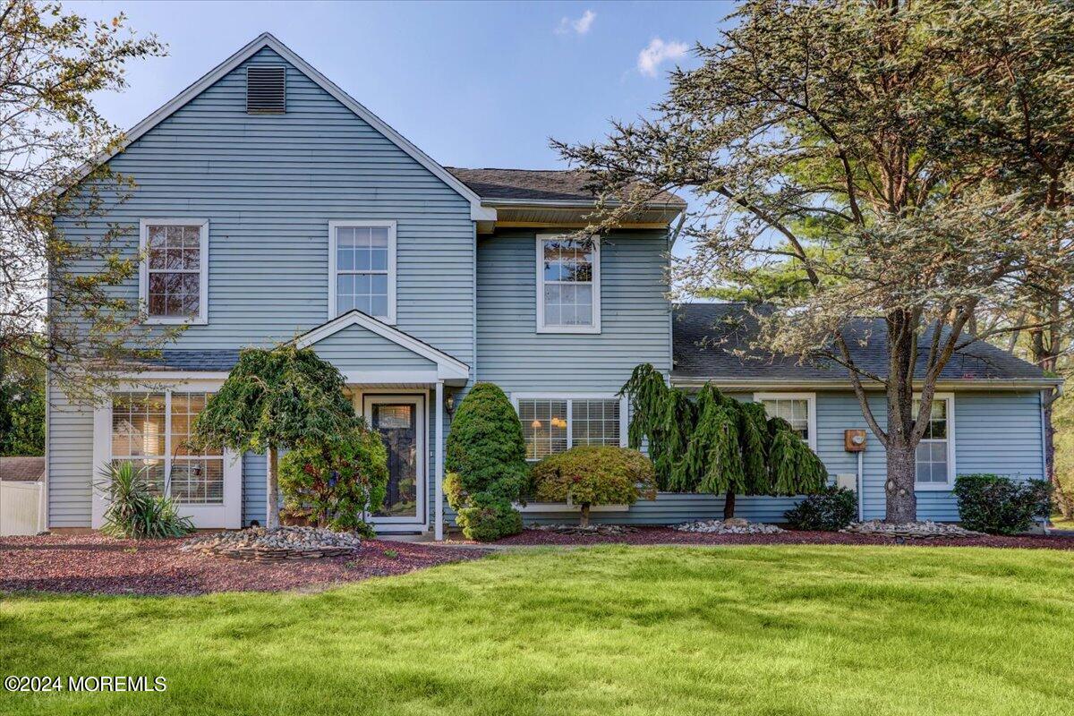Greenfield Rd, Manalapan, NJ 07726