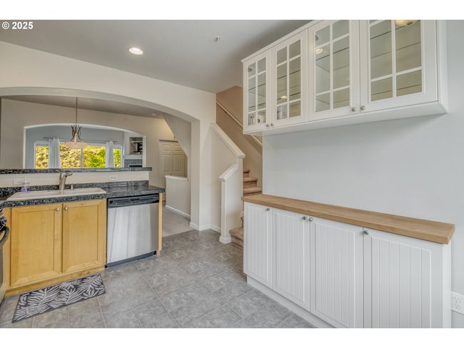UNIT-103 - 8800 Sw 147 Th Ter, Condo with 2 bedrooms, 3 bathrooms and 2 parking in Beaverton OR | Image 5