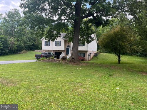 65 Bentley Dr, INWOOD, WV, 25428-3499 | Card Image