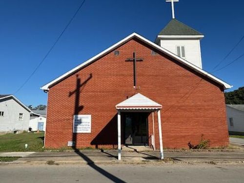 220 S Quarry St, Bainbridge, OH, 45612-9482 | Card Image