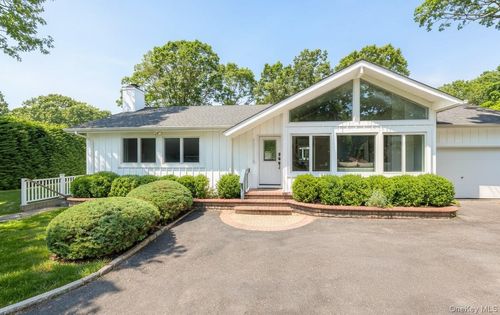 18 Squires Ave, East Quogue, NY, 11942-4609 | Card Image