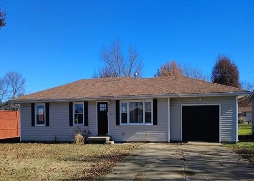 2300 Sunset Ave, Baxter Springs, KS, 66713-2341 | Card Image