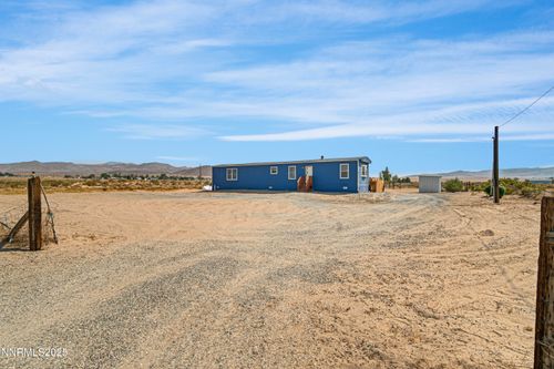 9 Stanley Ln, Yerington, NV, 89447-9426 | Card Image