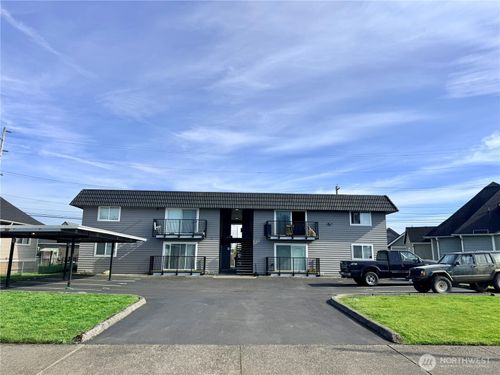 1111 W Market St, Aberdeen, WA, 98520-6853 | Card Image