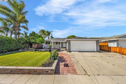 1770 Tulip Ave, Hayward, CA, 94545-4948 | Card Image