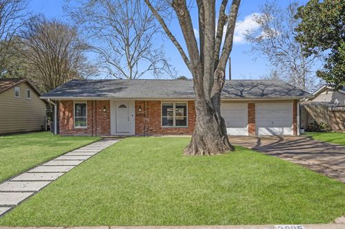 2005 Sedgie Dr, Houston, TX, 77080-5351 | Card Image