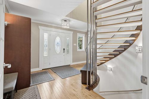 3308 Lakeside Cres Sw, Calgary, AB, T3E6A6 | Card Image