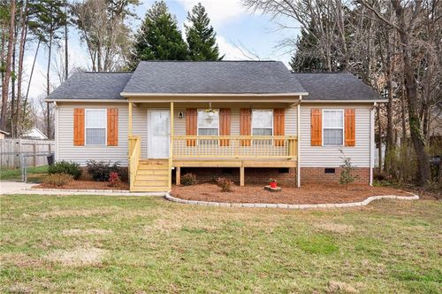 609 Ladford Ln, High Point, NC, 27265-2872 | Card Image