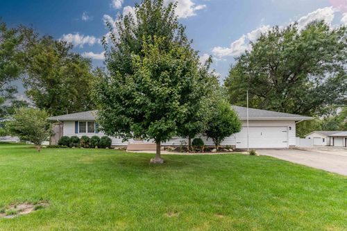 611 E Center St, Conrad, IA, 50621-2008 | Card Image