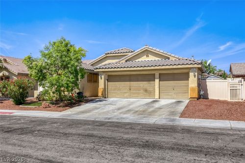 5817 Hawkeye Bell St, North Las Vegas, NV, 89081-6454 | Card Image