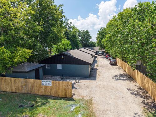 apt-7-5022 Mallow St, Houston, TX, 77033-3956 | Card Image