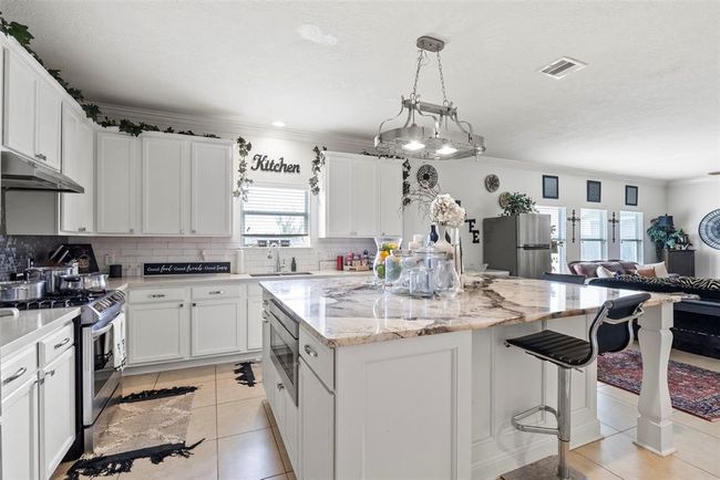 6407 Hillock Ln, House other with 4 bedrooms, 3 bathrooms and 2 parking in Pearland TX | Image 8