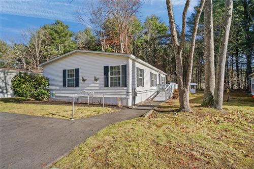 77 Lear Dr, Coventry, RI, 02816-4016 | Card Image