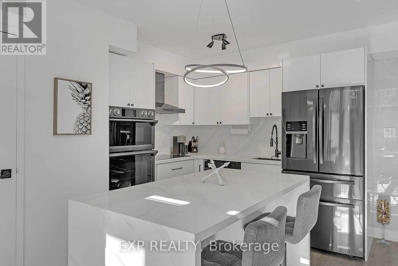 Residential in Toronto (Niagara) 5