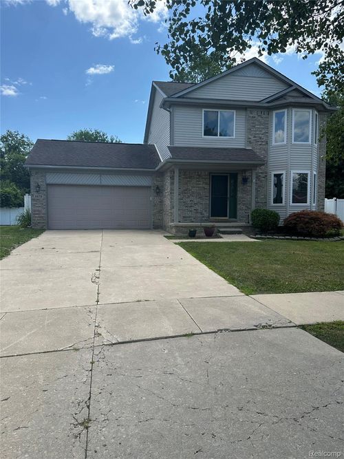 8878 Mikado Dr, Newport, MI, 48166-7821 | Card Image