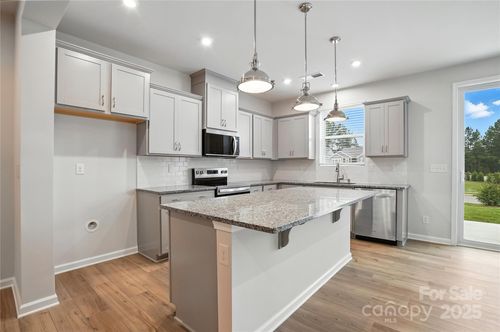 637 Cassidy Ct, Clover, SC, 29710-8272 | Card Image