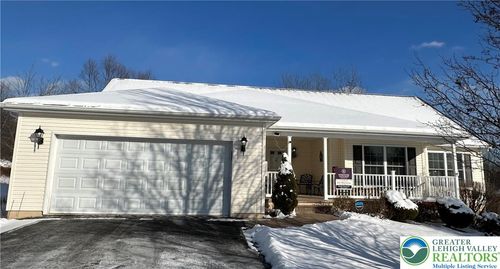 317 Golden Oaks Dr, White Haven, PA, 18661-4102 | Card Image