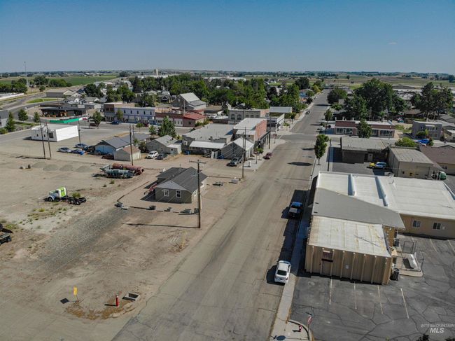 Aerial perspective of suburban area | Image 35