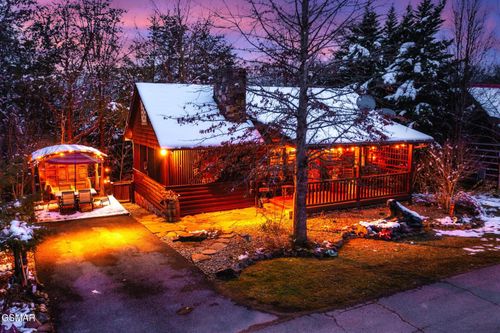 1014 Walini Way, Sevierville, TN, 37876-9702 | Card Image