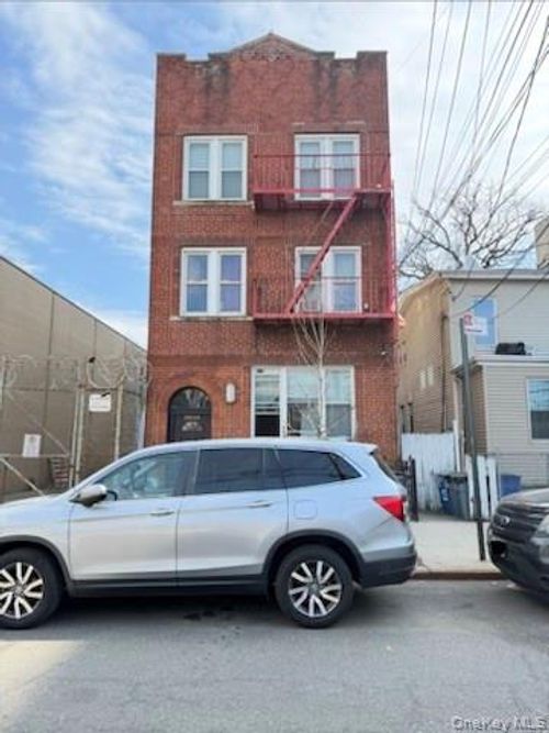 100-04 Spruce St, Corona, NY, 11368-4857 | Card Image