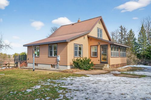 8580 302nd St, Chisago City, MN, 55013-5040 | Card Image