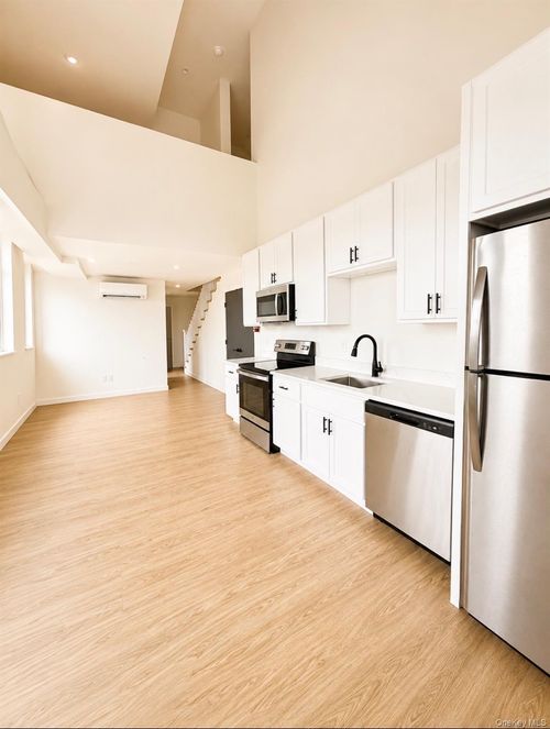306-37 Academy, Poughkeepsie, NY, 12601 | Card Image