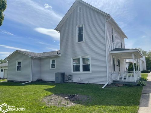 105 E Dewey Street, Danville, IA, 52623 | Card Image