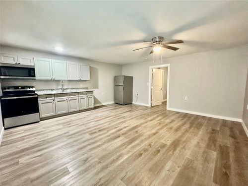 29-6705 Fairway Dr, Houston, TX, 77087 | Card Image