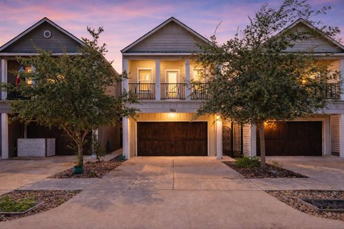 a-118 E 27th St, Houston, TX, 77008-2128 | Card Image