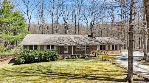 114 Maxon Ln, Sewanee, TN, 37375-2068 | Card Image