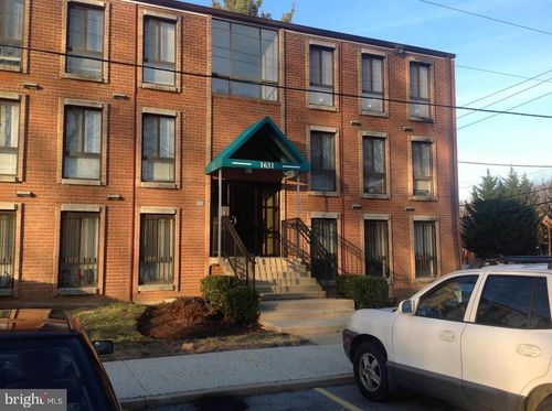301-1631 Gainesville St Se, WASHINGTON, DC, 20020-3270 | Card Image