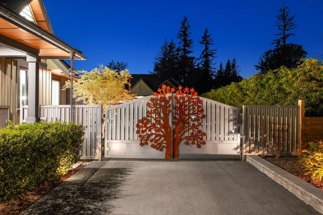 24711 44 Avenue, House other with 6 bedrooms, 7 bathrooms and 12 parking in Langley BC | Image 6