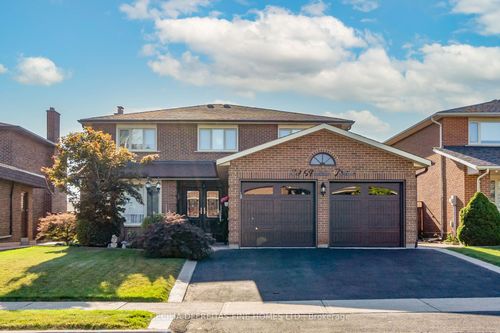 39 Airdrie Dr, Woodbridge, ON, L4L1C7 | Card Image