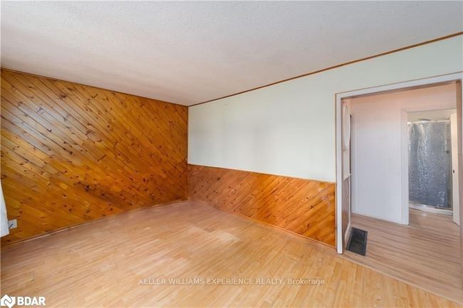 177 Mill St, Home with 2 bedrooms, 1 bathrooms and 2 parking in Angus ON | Image 17
