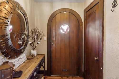 15 N Oceanside Rd, Rockville Centre, NY, 11570-5123 | Card Image