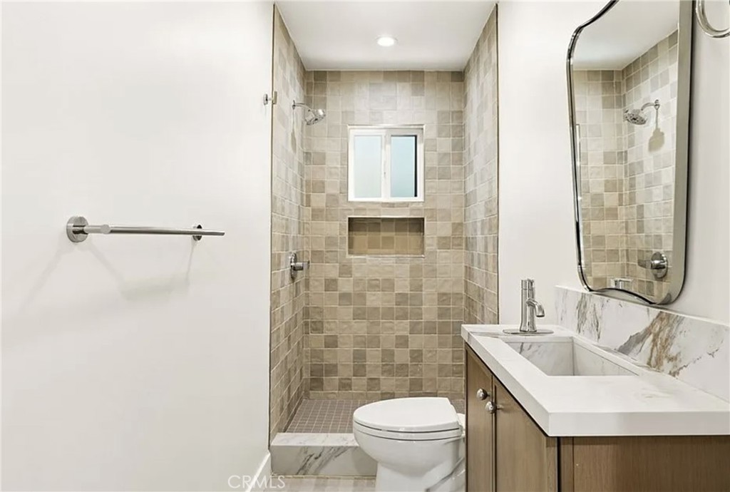Residential Lease in Los Angeles 3