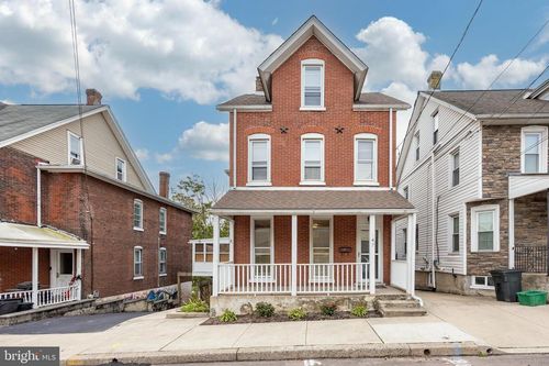 147 2nd Ave, ROYERSFORD, PA, 19468-2204 | Card Image