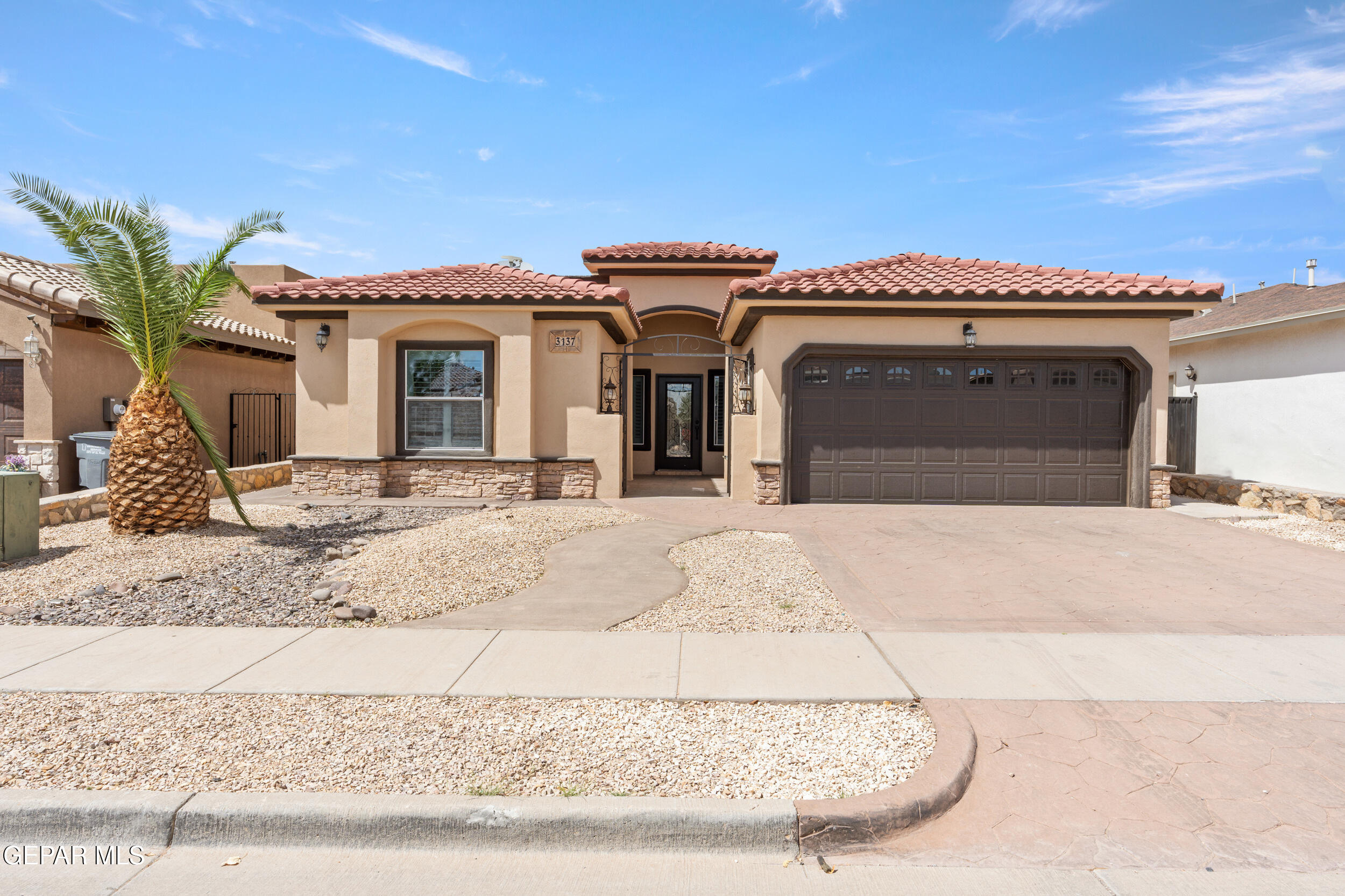 Blue Dirt Cir, El Paso, TX 79938