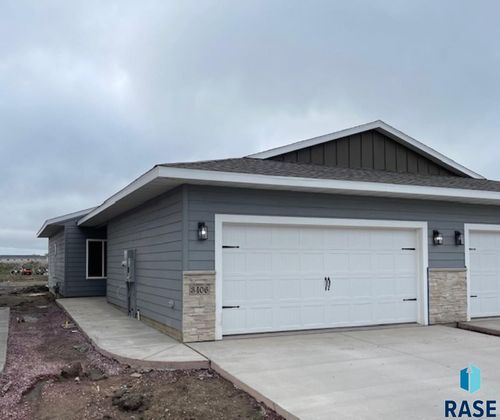 3406 S Heather Ave, Sioux Falls, SD, 57101 | Card Image