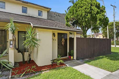 2985-2985 Genoa Pl, West Palm Beach, FL, 33406-5860 | Card Image