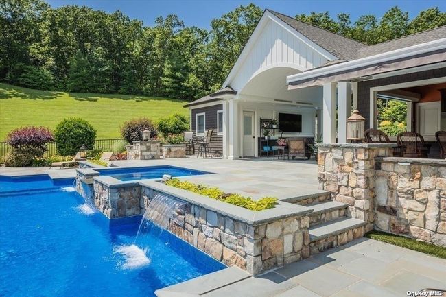 Waterfalls and hot tub | Image 31