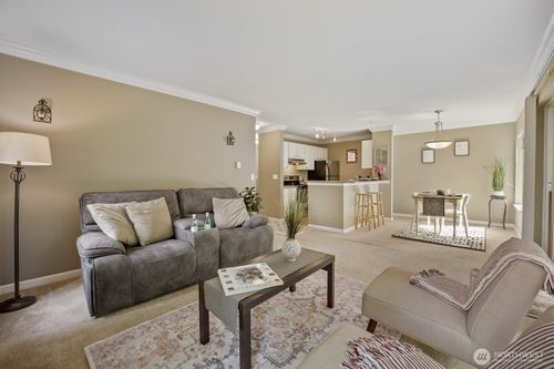c204-31500 33rd Pl Sw, Federal Way, WA, 98023-5914 | Card Image