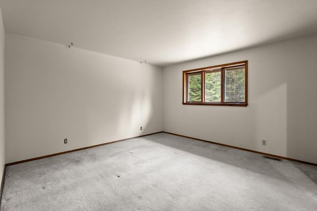Main floor bedroom | Image 12