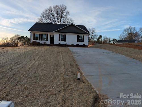 816 Evergreen Ave, Kannapolis, NC, 28081-9489 | Card Image